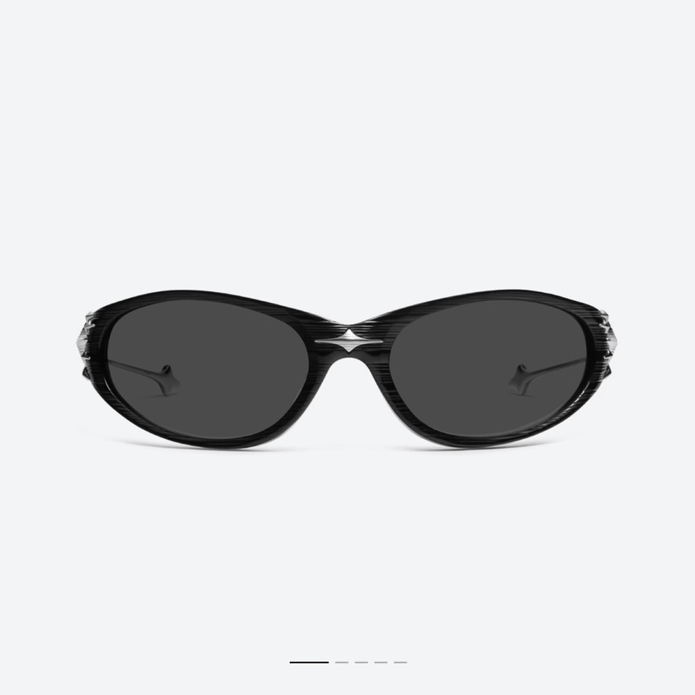Gentle Monster Ex S01 sunglasses in black - new - never worn